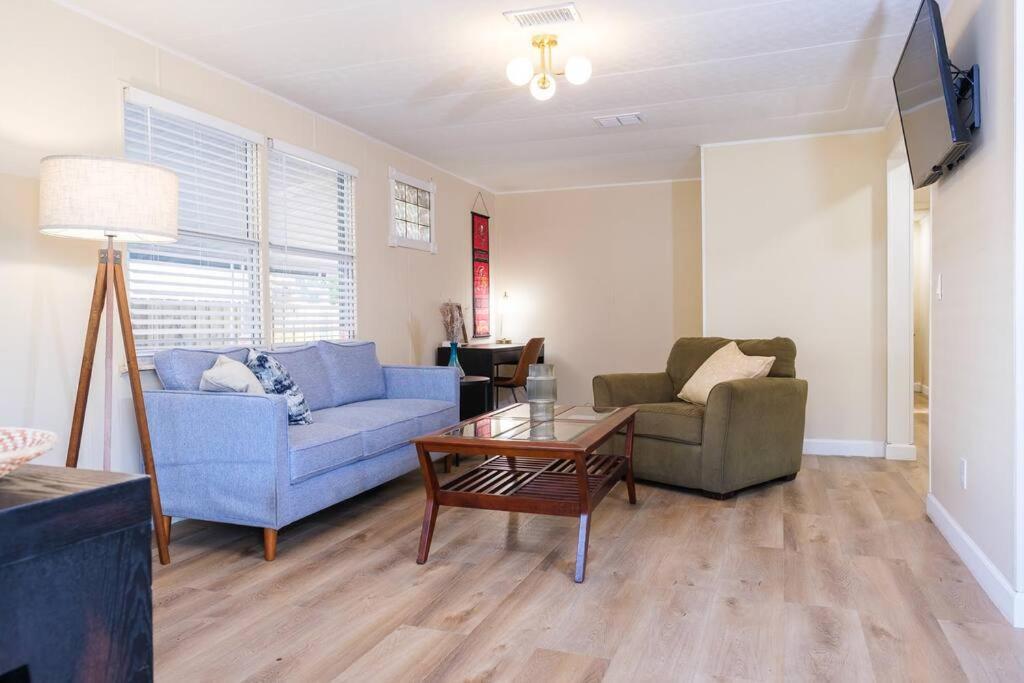 House Near Tampa Zoo And Busch Gardens, Free High Speed Wifi 빌라 외부 사진